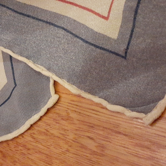 Vtg Jacomo Silk Scarf Italy 33"×33"L - Picture 11 of 16